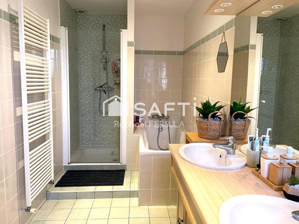 Maison  atypique T5 centre ville, vue imprenable