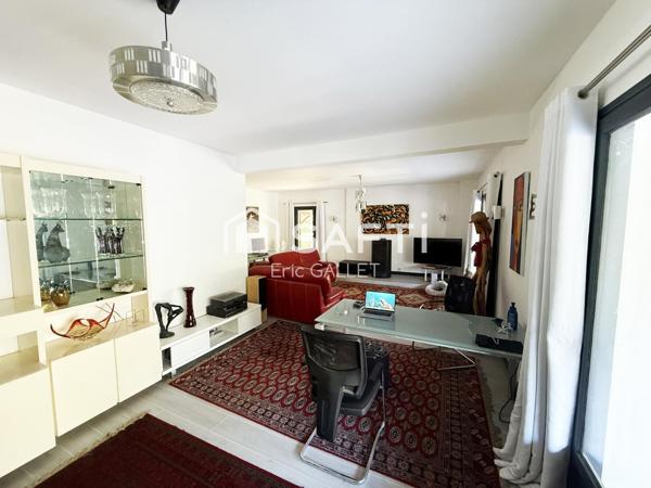 Exceptionnel ensemble immobilier en bordure de lac