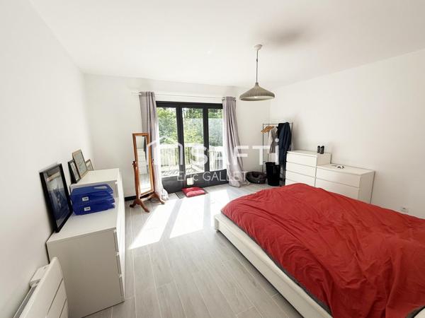 Exceptionnel ensemble immobilier en bordure de lac