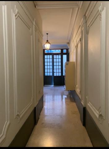 Paris (75011) 3 pièces de 44 m2 + cave