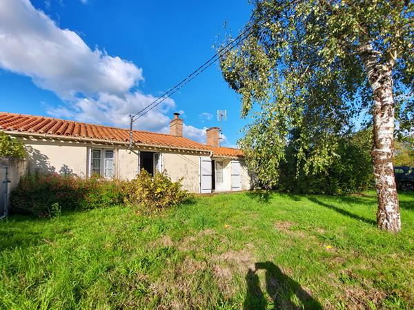 SALLERTAINE , maison de 39 m² à restaurer sur plus de 1 hectare !