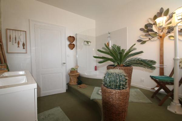 Maison à vendre 5 pièces TONNEINS (47) 190m² habitables- Piscine- Garage- Terrain 693m²