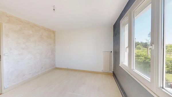 Location                                                      Appartement
                        
                     3 pièces                      72 m2                     à Lucé