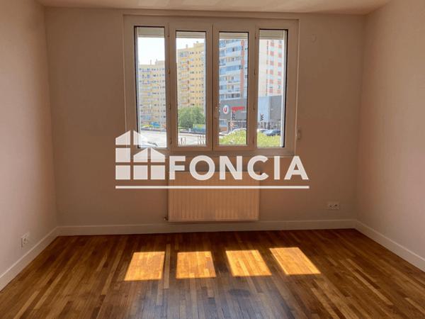 Location Appartement 2 pièces 51.87 m² - 148 AVENUE BOLLEE Le Mans 72000