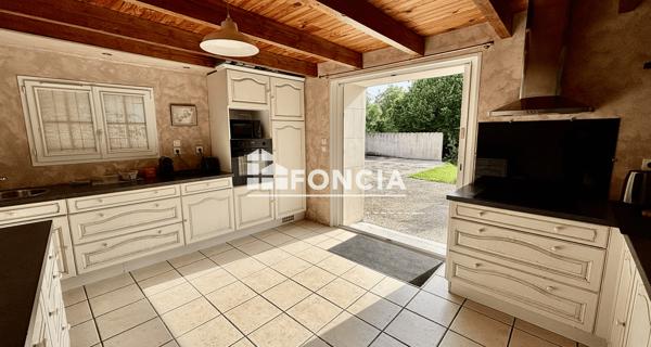 À vendre Maison 5 pièces 155 m² - Niort 79000