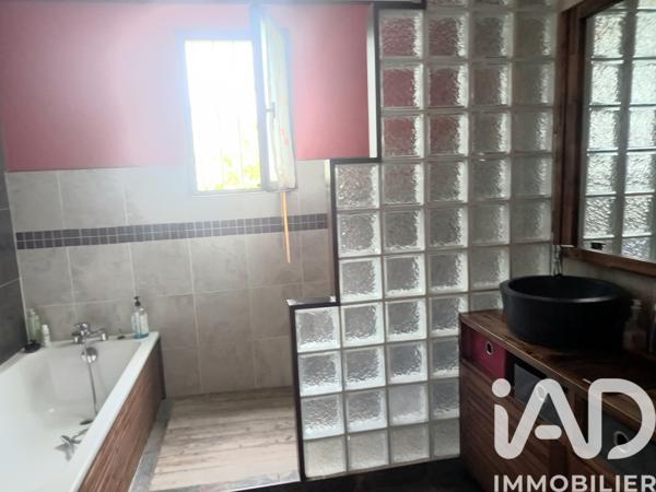 Maison à vendre 8 pièces 175 m² Le Tampon