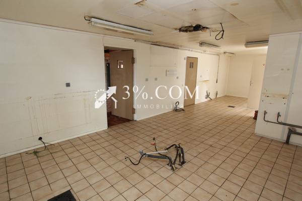 Immeuble
                                                                                                                                                
                                                                                                                                                
                                                                                                                                                
                                                    
                                                                                                                                                                                                                                                                                                                        202  m²                                                                                                                                                                                                         2 etage(s)