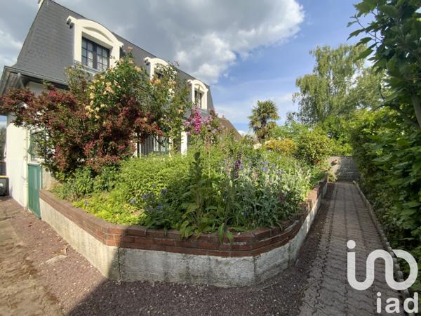 Maison 7 pièces de 127 m² à Domont (95330)