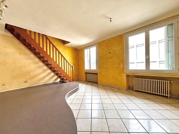 À VENDRE - IMMEUBLE DE RAPPORT DE 400.96m²