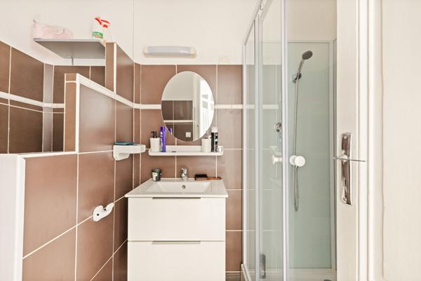 A VENDRE BORDEAUX VICTOIRE APPARTEMENT 4 PIECES