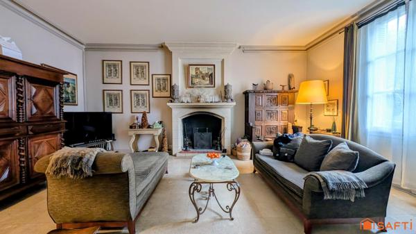 Hôtel particulier dans le centre de Chinon