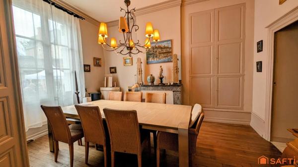 Hôtel particulier dans le centre de Chinon