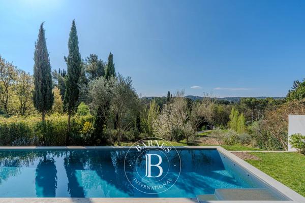 Aix-en-Provence, Maison 5 Chambres -  192 m² à vendre