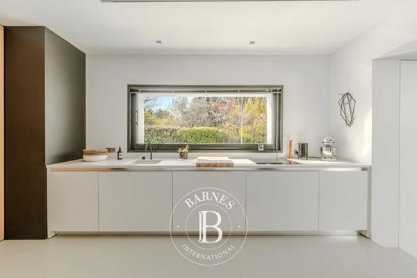 Aix-en-Provence, Maison 5 Chambres -  192 m² à vendre