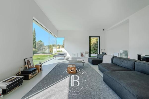 Aix-en-Provence, Maison 5 Chambres -  192 m² à vendre