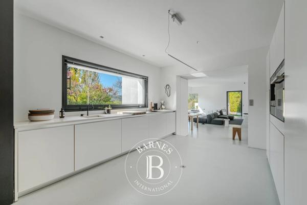 Aix-en-Provence, Maison 5 Chambres -  192 m² à vendre