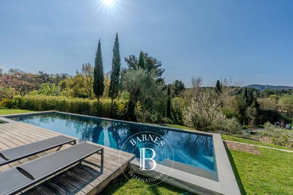 Aix-en-Provence, Maison 5 Chambres -  192 m² à vendre