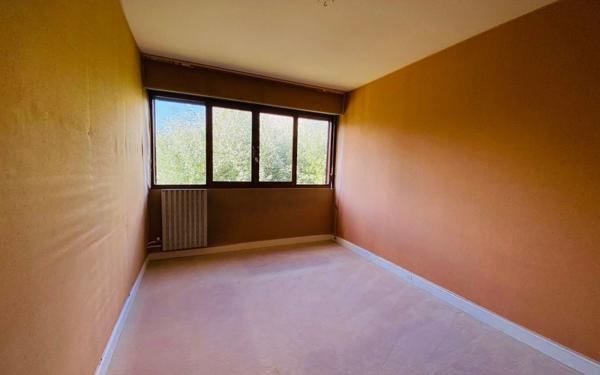 Appartement à vendre    6 pièces • 138,74 m2 Noisy-le-Roi