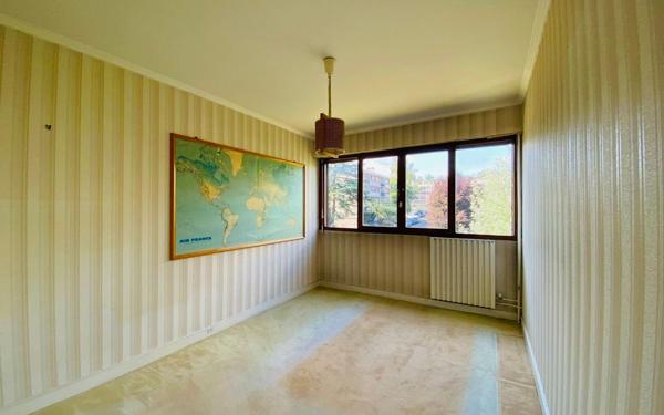 Appartement à vendre    6 pièces • 138,74 m2 Noisy-le-Roi