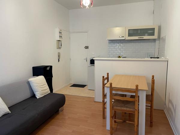 Appartement
                                                                                                                                                                                                                                                                                                                        2 pièce(s)                                                                                                                                                                                                          1 chambre(s)                                                                                                                                                                                                          37  m²