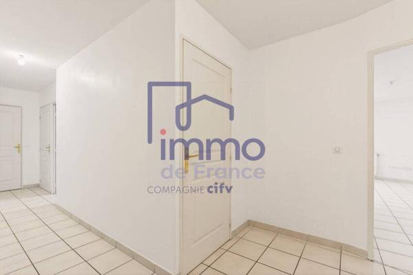 Appartement 3 pièces                                        - 69120 Vaulx-en-Velin Réf : 21694