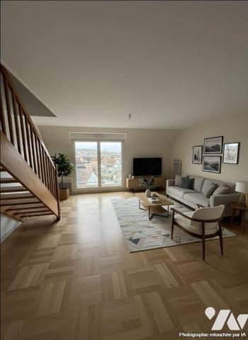 Touques - Duplex lumineux au dernier étage avec balcon et parking double – Résidence sécurisée