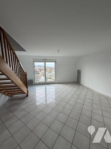 Touques - Duplex lumineux au dernier étage avec balcon et parking double – Résidence sécurisée