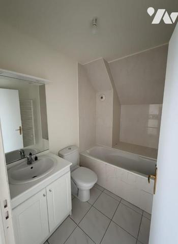 Touques - Duplex lumineux au dernier étage avec balcon et parking double – Résidence sécurisée