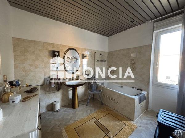 Location Maison 4 pièces 98 m² - 22 RUE GAMBETTA Orange 84100