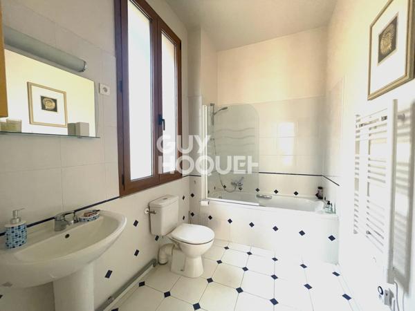 Maison à vendre de 8 pièces de 250 m²