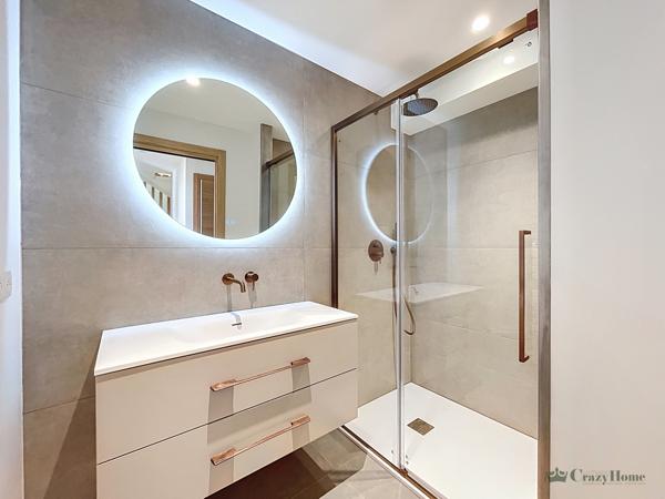 Maison
                                                                                                                                                                                                                                                                                                                        5 pièce(s)                                                                                                                                                                                                          3 chambre(s)                                                                                                                                                                                                          177  m²