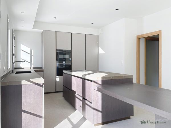 Maison
                                                                                                                                                                                                                                                                                                                        5 pièce(s)                                                                                                                                                                                                          3 chambre(s)                                                                                                                                                                                                          177  m²