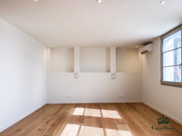 Maison
                                                                                                                                                                                                                                                                                                                        5 pièce(s)                                                                                                                                                                                                          3 chambre(s)                                                                                                                                                                                                          177  m²