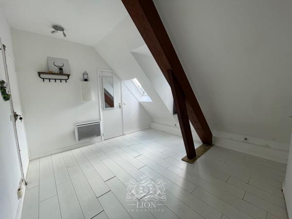 VIEUX LILLE - Studio dans rue prisée