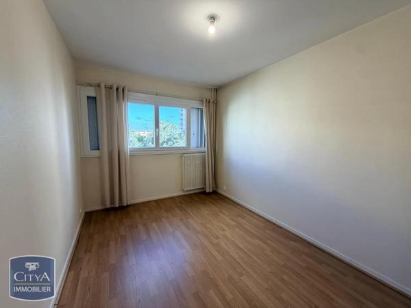 Appartement à louer 3 pièces 68.31m² Tours (37000)