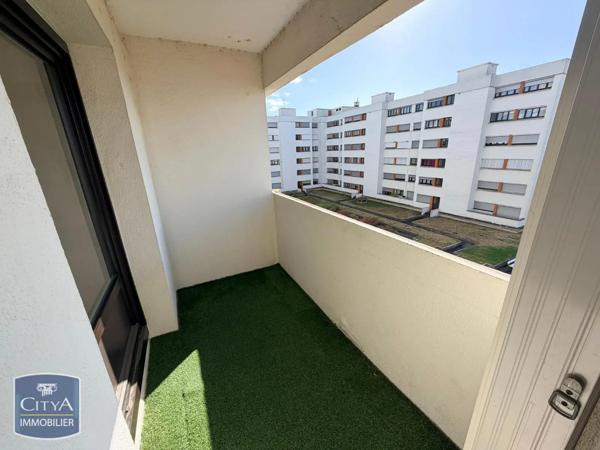 Appartement à louer 3 pièces 68.31m² Tours (37000)