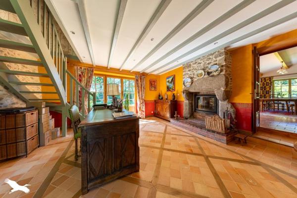 Maison à vendre |  Nesmy |  7 pièces | 181 m²