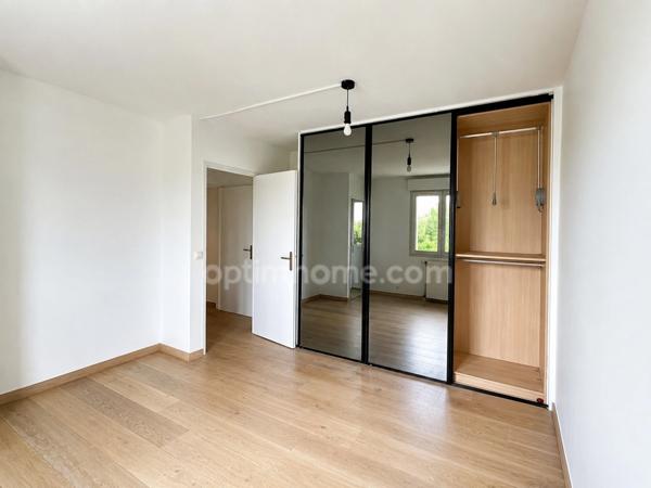CHATOU (78) - APPARTEMENT 100M2 - 5 PIECES - 2 CHAMBRES POSSIBILITE 3 - RESIDENCE DE STANDING LA FRANCILIENNE - LUMINEUX - BALCON - 2 PARKINGS - CAVE - PARC PAYSAGE - CALME