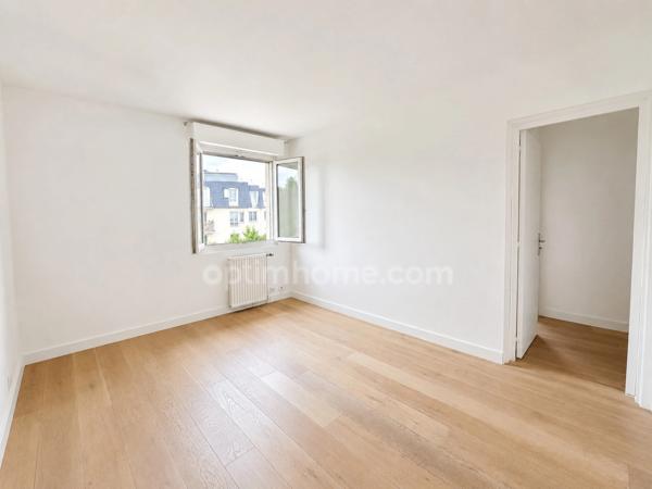 CHATOU (78) - APPARTEMENT 100M2 - 5 PIECES - 2 CHAMBRES POSSIBILITE 3 - RESIDENCE DE STANDING LA FRANCILIENNE - LUMINEUX - BALCON - 2 PARKINGS - CAVE - PARC PAYSAGE - CALME