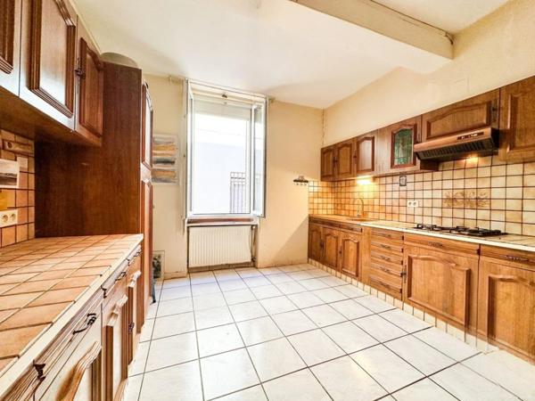 Maison de village - 210 m2 - 6 pièces