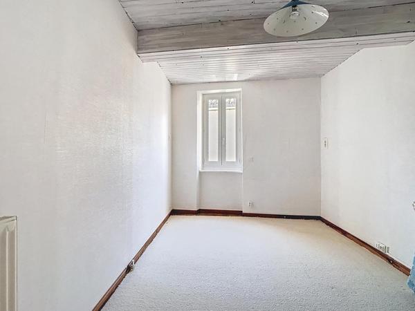 Maison de village - 210 m2 - 6 pièces