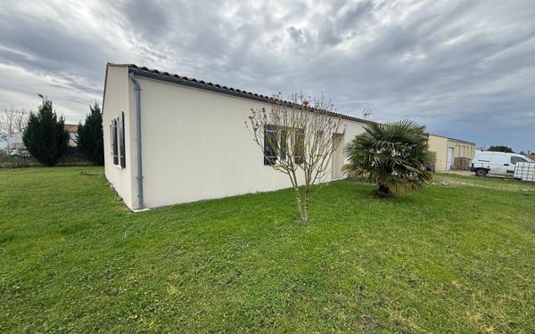 Maison à louer    4 pièces •  Épargnes