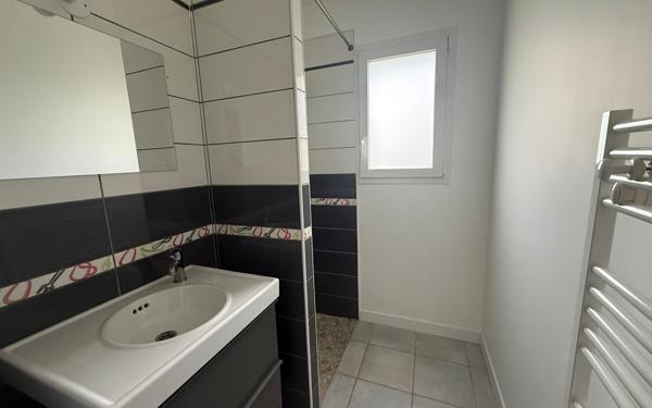 Maison à louer    4 pièces •  Épargnes