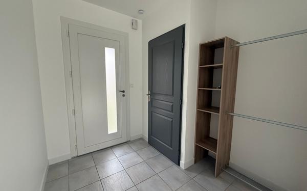 Maison à louer    4 pièces •  Épargnes