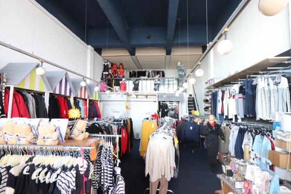 CESSION DROIT AU BAIL BOUTIQUE VETEMENT FACE PORT DE ROYAN