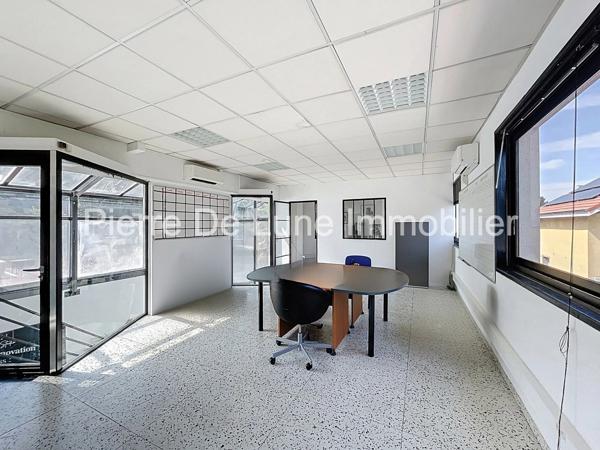 Commerce À louer 70 m²