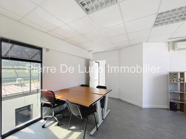 Commerce À louer 70 m²