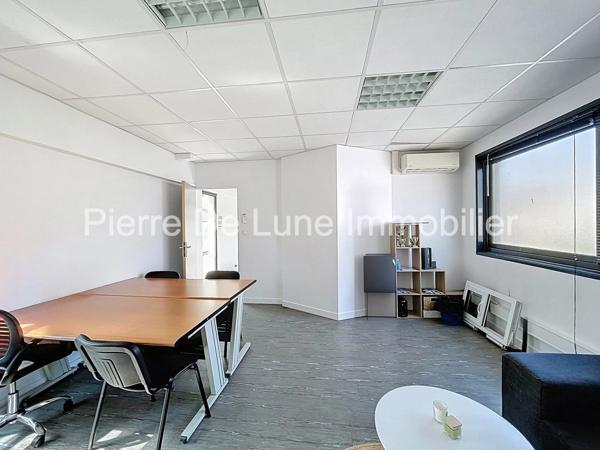 Commerce À louer 70 m²