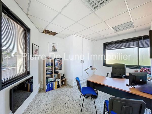 Commerce À louer 70 m²