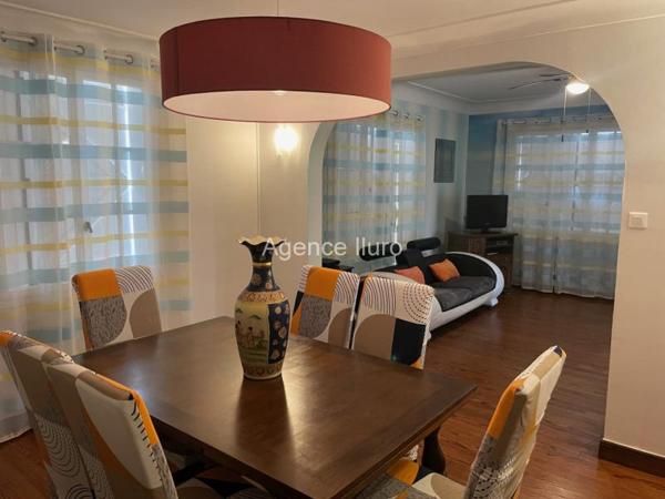 Maison - Proximite oloron-sainte-marie - Réf.:205288 SUR LES COTEAUX - 10 MN D'OLORON -VILLA DE CONCEPTION PLAIN-PIED AVEC GARAGE EN SOUS-SOL - T B E D'ENTRETIEN - ELECTRICITE AUX NORMES-